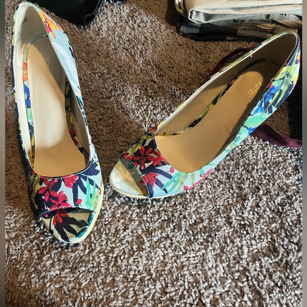 Apt 9 Heels